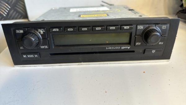 Autoradio d'origine AUDI A4 2 AVANT PHASE 2 BREAK Diesel - Image 4