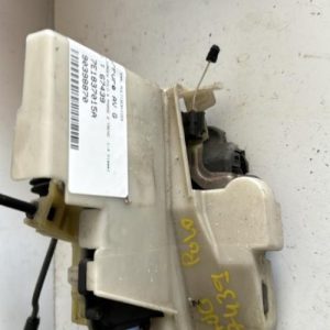 Serrure avant gauche VOLKSWAGEN POLO 4 PHASE 2 Diesel - Image 1