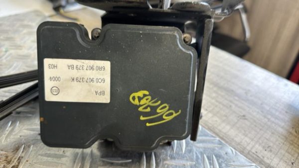 Bloc ABS (freins anti-blocage) SKODA FABIA 3 PHASE 1 Essence - Image 1