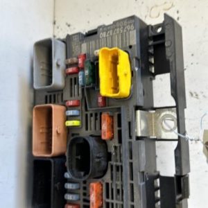 Boitier servitude moteur (BSM) PEUGEOT 308 1 SW PHASE 1 BREAK Diesel - Image 1