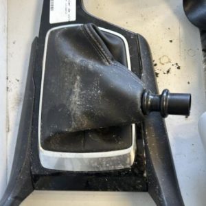 Soufflet de levier de vitesse PEUGEOT 308 2 SW PHASE 2 BREAK Essence - Image 1