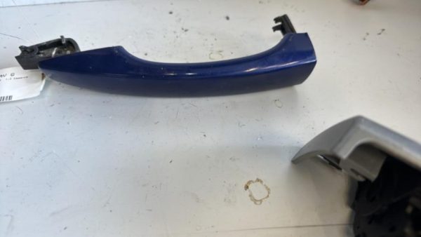 Poignee porte avant gauche PEUGEOT 308 2 SW PHASE 2 BREAK Essence - Image 3