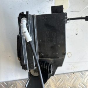 Serrure avant gauche PEUGEOT 308 2 SW PHASE 2 BREAK Essence - Image 1