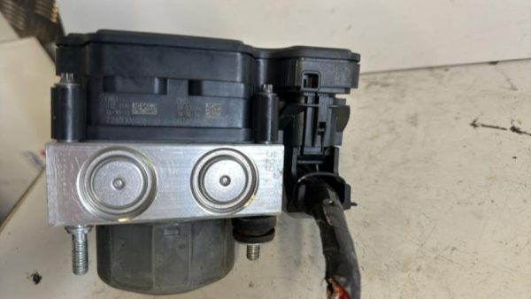 Bloc ABS (freins anti-blocage) RENAULT CLIO 4 PHASE 2 Essence - Image 3