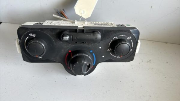 Commande chauffage RENAULT CLIO 3 PHASE 1 Diesel - Image 2
