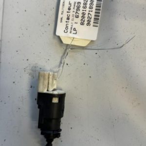 Contacteur feu stop RENAULT CLIO 3 PHASE 1 Diesel - Image 1