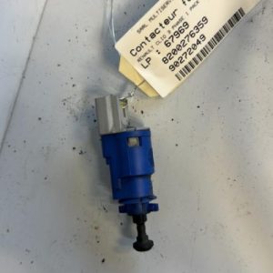 Contacteur feu stop RENAULT CLIO 3 PHASE 1 Diesel - Image 1