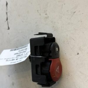 Bouton de warning RENAULT CLIO 3 PHASE 1 Diesel - Image 1