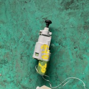 Contacteur feu stop RENAULT CLIO 4 PHASE 2 Essence - Image 1