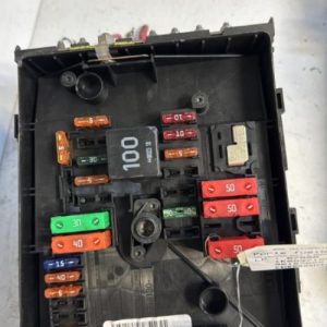 Porte fusible VOLKSWAGEN GOLF 5 BREAK Diesel - Image 1
