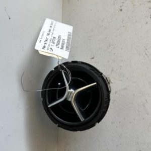 Aerateur tableau de bord MERCEDES CLASSE A 176 PHASE 2 Diesel - Image 1