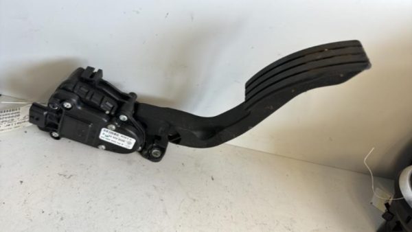 Pedale d'accelerateur RENAULT TWINGO 2 PHASE 1 Diesel - Image 2