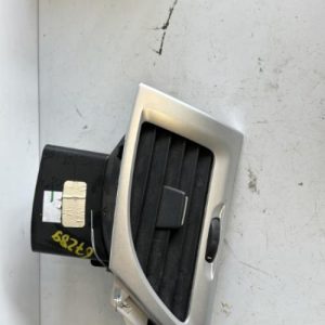 Aerateur tableau de bord avant droit RENAULT MEGANE 3 PHASE 1 Diesel - Image 1