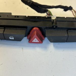 Bouton de warning KIA CEE-D 1 PHASE 2 Diesel - Image 1