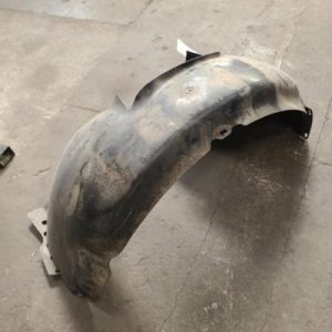 Pare boue avant droit VOLKSWAGEN GOLF 5 Essence - Image 1