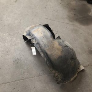 Pare boue avant gauche VOLKSWAGEN GOLF 5 Essence - Image 1