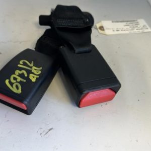 Attache ceinture arriere droit PEUGEOT 208 1 PHASE 1 Diesel - Image 1