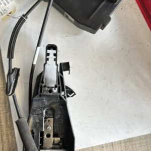 Serrure arriere droit PEUGEOT 308 2 PHASE 1 Diesel - Image 1