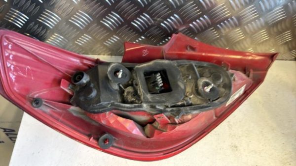 Feu arriere principal droit (feux) OPEL CORSA D PHASE 2 Diesel - Image 4