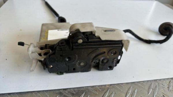 Serrure avant droit VOLKSWAGEN GOLF 4 Diesel - Image 2