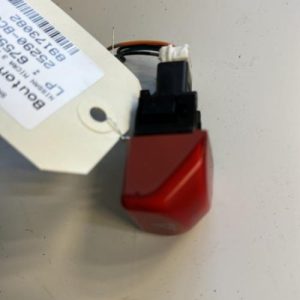 Bouton de warning NISSAN MICRA 3 PHASE 2 Diesel - Image 1