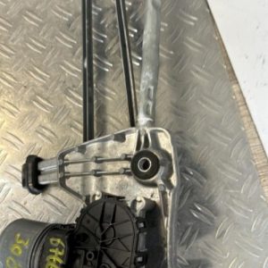 Moteur essuie glace avant PEUGEOT 308 2 SW PHASE 1 BREAK Diesel - Image 1