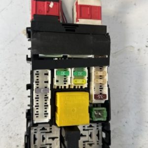 Porte fusible PEUGEOT 308 2 SW PHASE 1 BREAK Diesel - Image 1