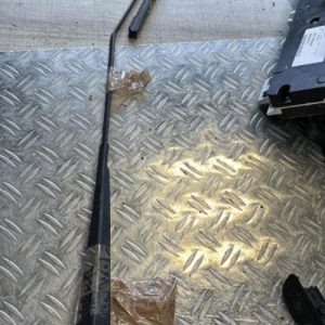 Bras essuie glace avant droit PEUGEOT 208 1 PHASE 1 Diesel - Image 1
