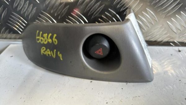 Bouton de warning TOYOTA RAV4 3 PHASE 1 Diesel - Image 3