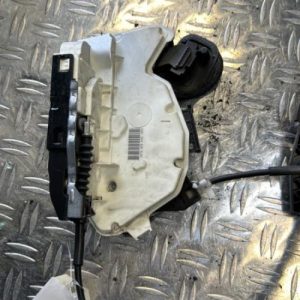 Serrure arriere droit VOLKSWAGEN GOLF 6 Essence - Image 1