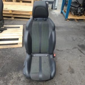 Siege avant droit PEUGEOT 208 2 Diesel - Image 1