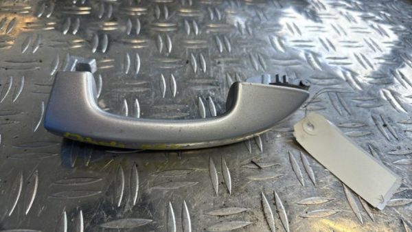 Poignee porte arriere droit VOLKSWAGEN GOLF 6 Essence - Image 2