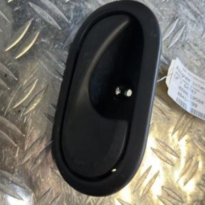 Poignee interieur avant droit RENAULT KANGOO 2 PHASE 1 Diesel - Image 1
