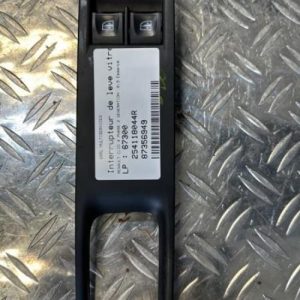 Interrupteur de leve vitre avant gauche RENAULT CLIO 4 PHASE 2 Essence - Image 1