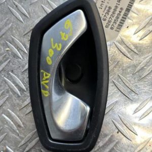 Poignee interieur avant droit RENAULT CLIO 4 PHASE 2 Essence - Image 1