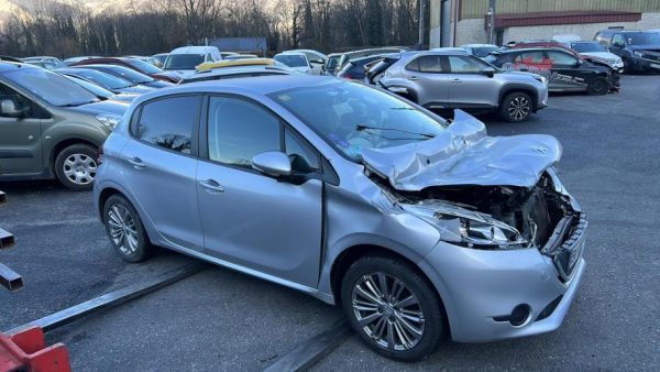 Anti brouillard gauche (feux) PEUGEOT 208 1 PHASE 1 Essence - Image 13