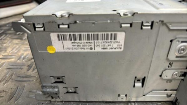 Autoradio d'origine VOLKSWAGEN CADDY 3 PHASE 1 Diesel - Image 2