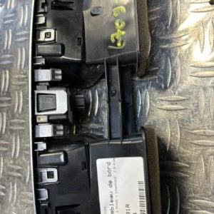 Aerateur tableau de bord RENAULT GRAND SCENIC 3 PHASE 1 Diesel - Image 1
