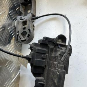 Serrure avant gauche RENAULT CLIO 3 PHASE 1 Diesel - Image 1
