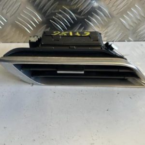 Aerateur tableau de bord PEUGEOT 3008 2 PHASE 1 Essence - Image 1