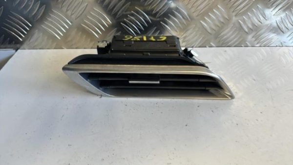 Aerateur tableau de bord PEUGEOT 3008 2 PHASE 1 Essence - Image 1