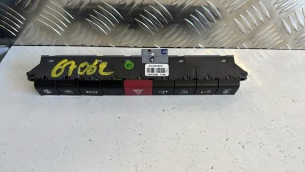 Bouton de warning FIAT PANDA 3 PHASE 1 Essence - Image 1