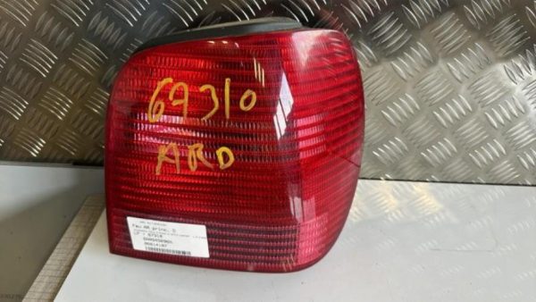 Feu arriere principal droit (feux) VOLKSWAGEN POLO 3 PHASE 2 Diesel - Image 1