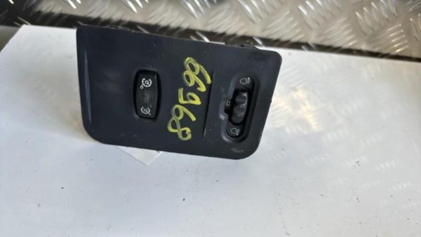 Commande de reglage hauteur de phare RENAULT CLIO 2 PHASE 2 Diesel - Image 1