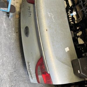 Malle/Hayon arriere RENAULT MEGANE 1 PHASE 2 Essence - Image 1