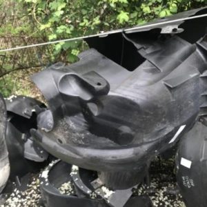 Pare boue avant droit RENAULT MEGANE 1 PHASE 2 Essence - Image 1