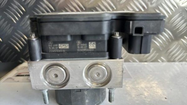Bloc ABS (freins anti-blocage) RENAULT CAPTUR 1 PHASE 1 Essence - Image 3