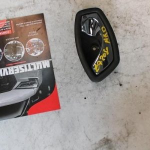 Poignee interieur arriere droit RENAULT CAPTUR 1 PHASE 1 Essence - Image 1