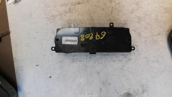 Commande chauffage RENAULT CAPTUR 1 PHASE 1 Essence - Image 2