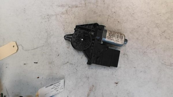 Moteur leve vitre arriere droit VOLKSWAGEN PASSAT 4 PHASE 2 Diesel - Image 4